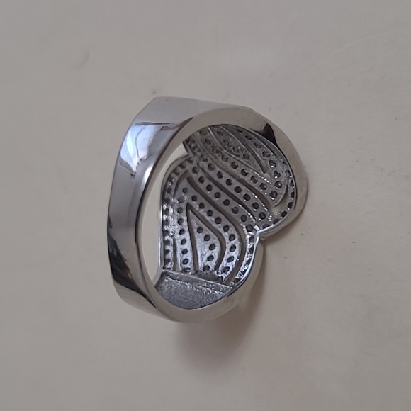 RING #204 - Picture 5 of 6